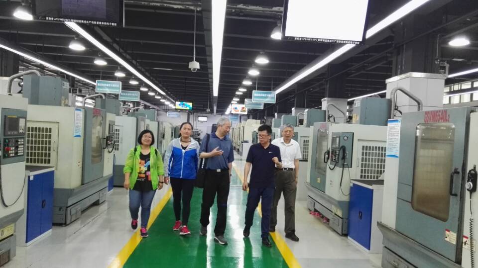 智能制造与信息工程学院赴上海第二工业大学考察学习